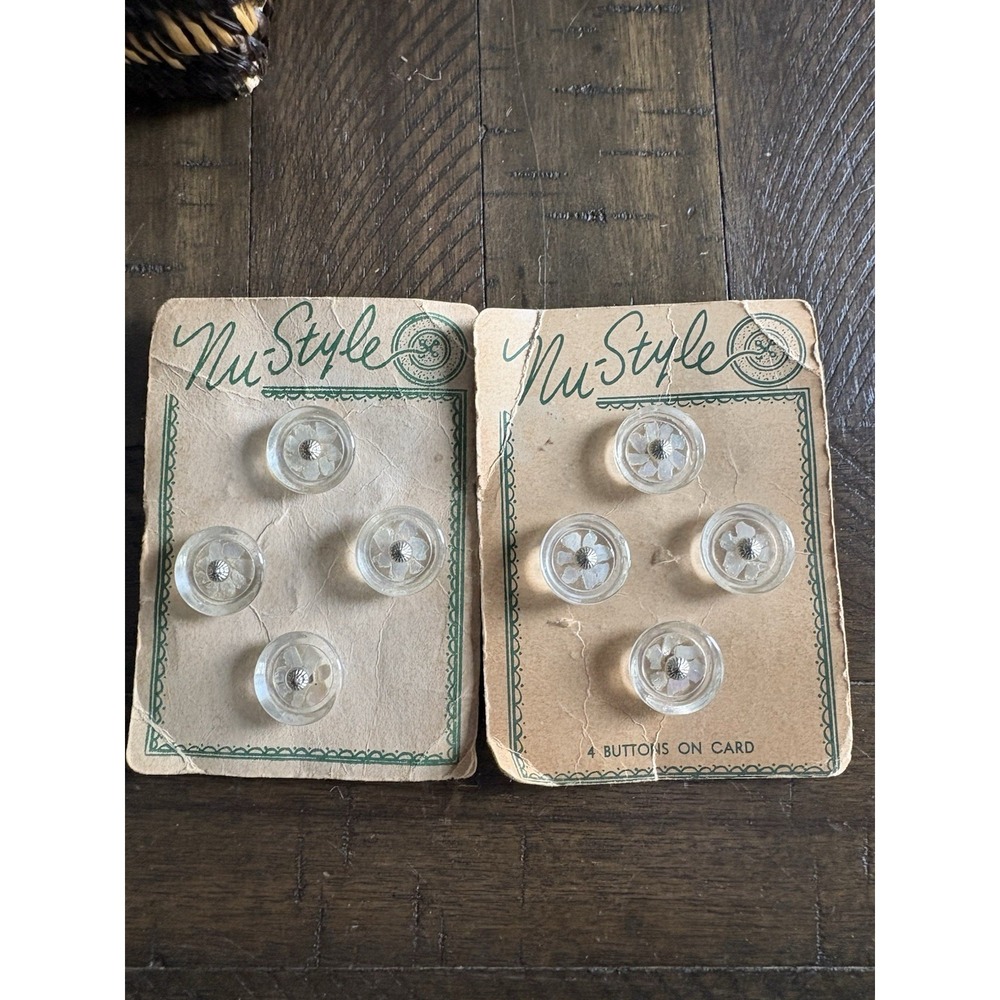 VTG‎ Nu-Style Acrylic Set Of 2 4 Pack Buttons Clear Flower Shell Cottage Collect